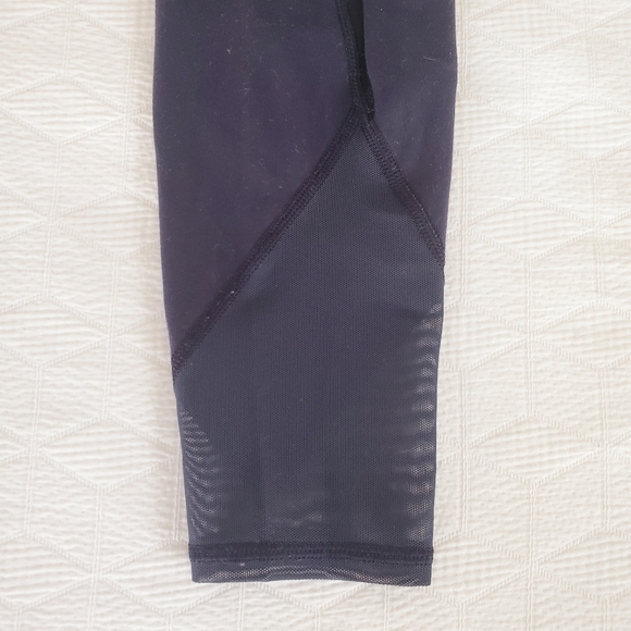 Lululemon leggings size 6 navy blue - Picture 5 of 5